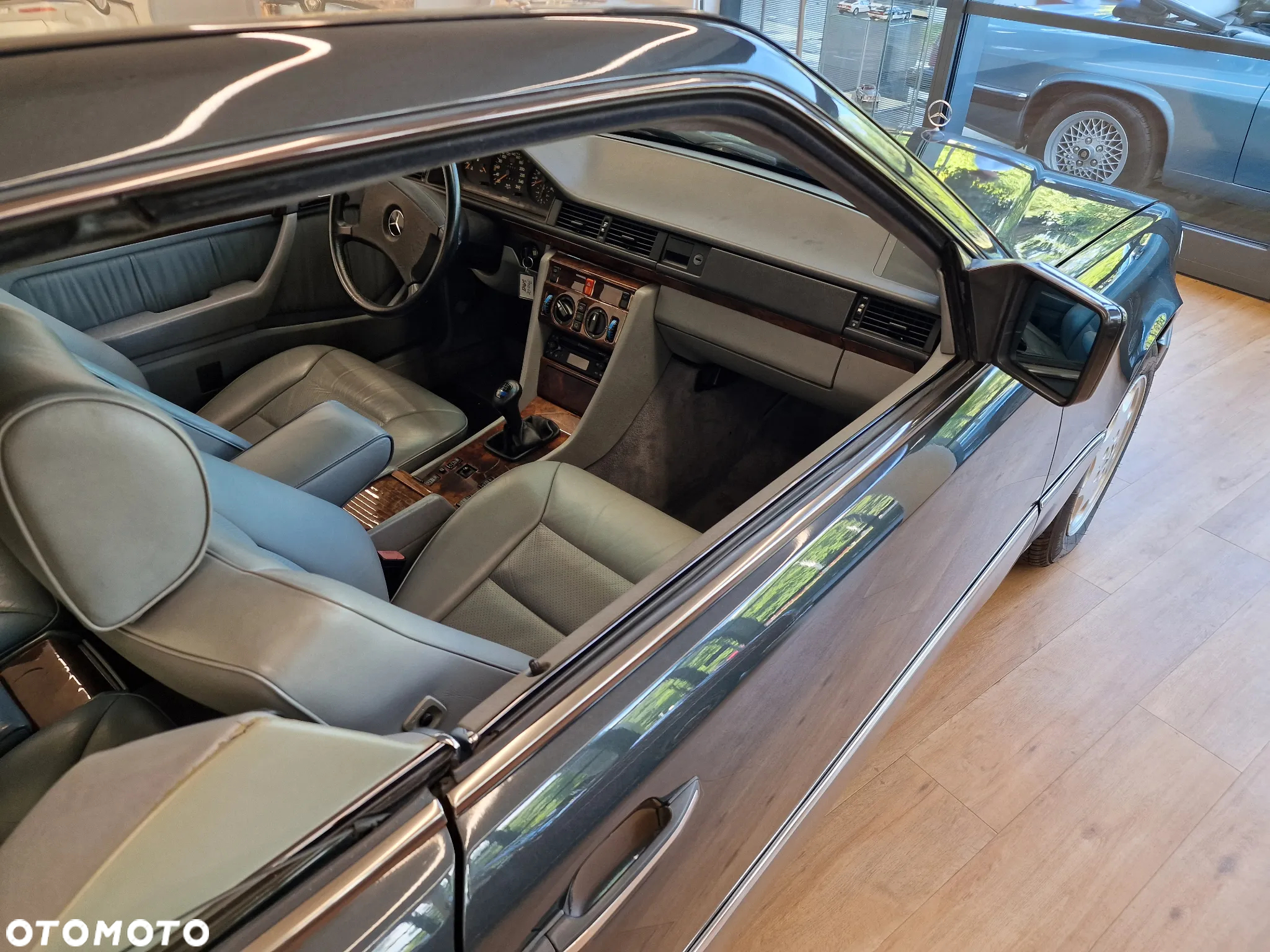 Mercedes-Benz W124 (1984-1993) - 24