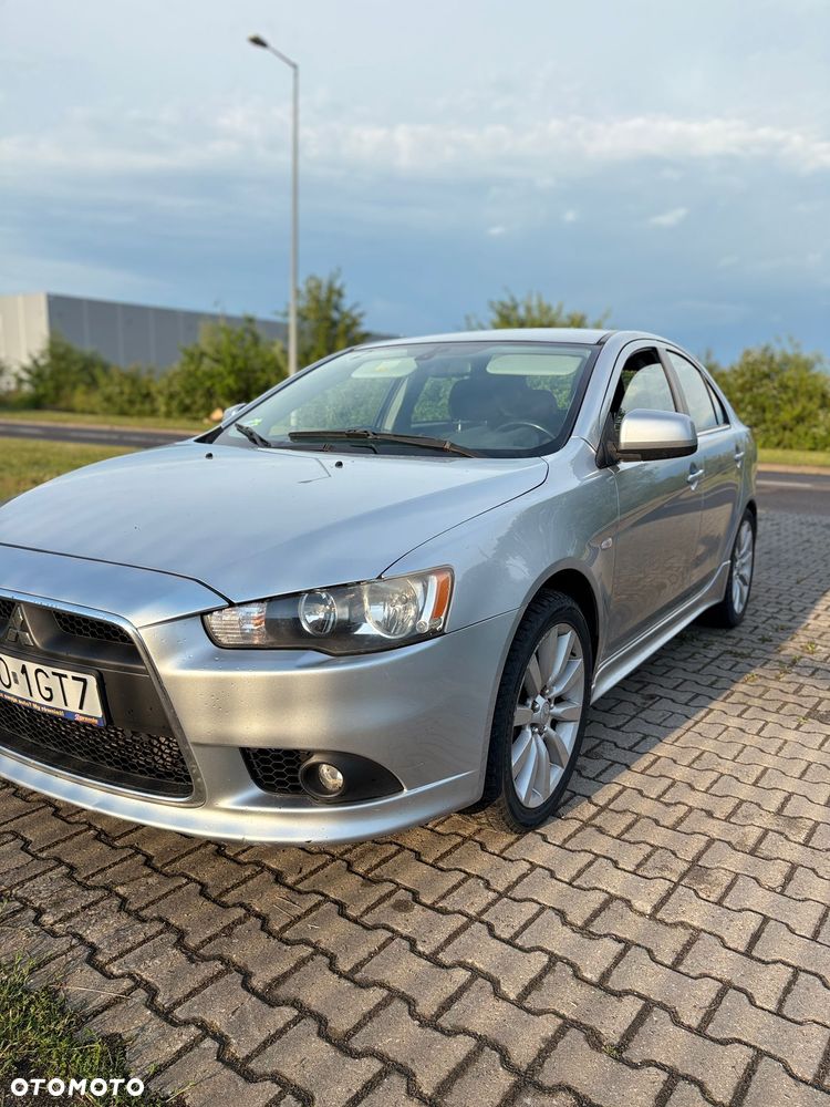 Mitsubishi Lancer - 1