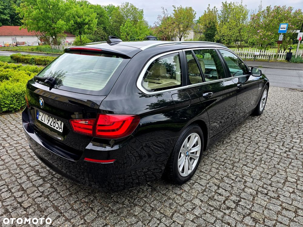 BMW Seria 5 520i Luxury Line - 8