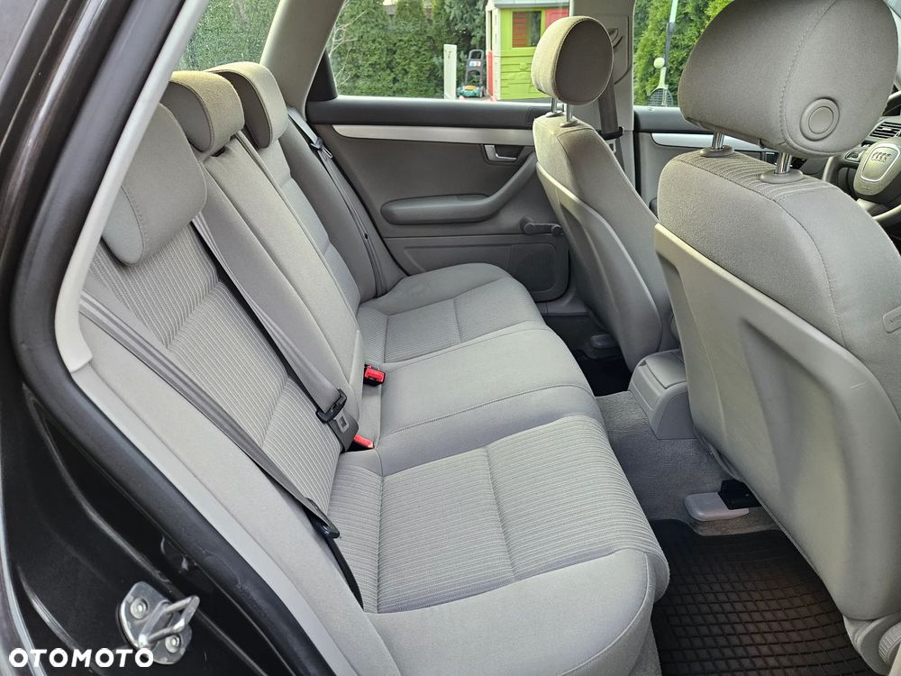 Audi A4 Avant 2.0 TDI - 12