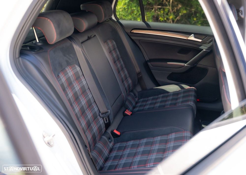 VW Golf 2.0 TSi GTi DSG Performance - 25