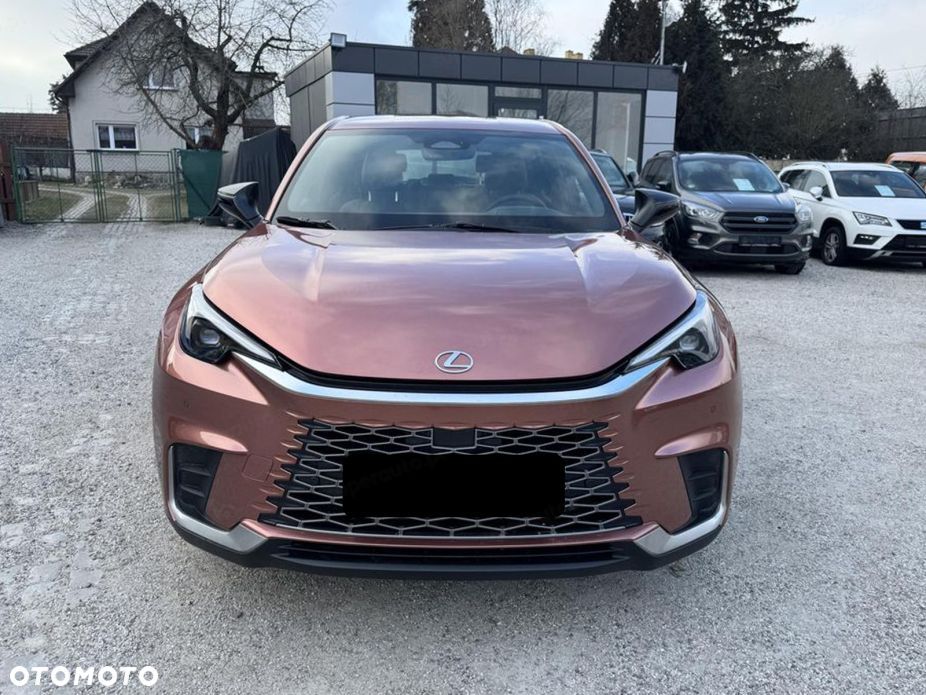 Lexus LBX - 4