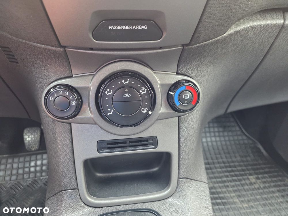 Ford Fiesta 1.25 Ambiente - 16