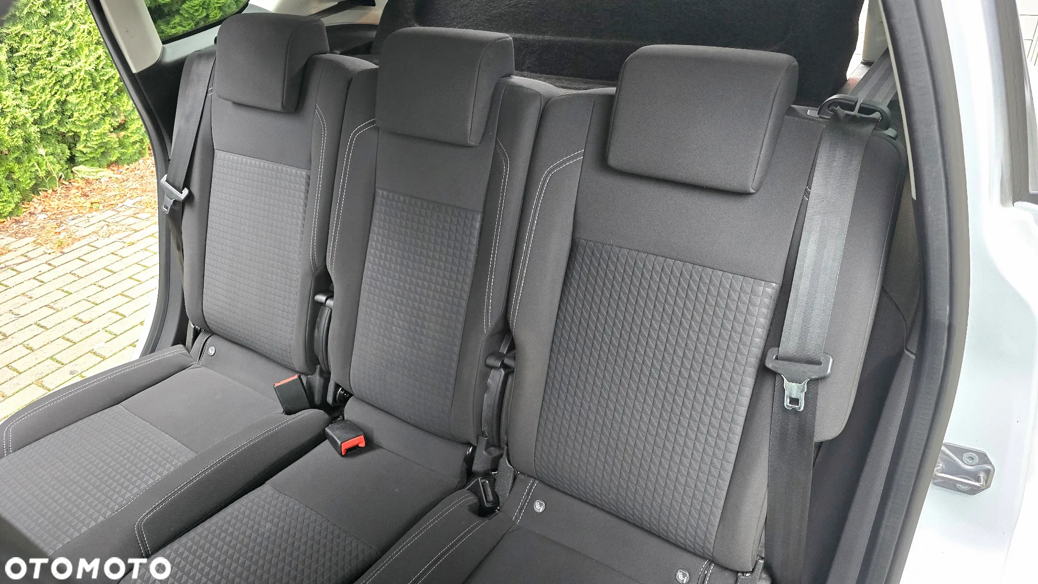 Ford C-MAX 1.6 Ti-VCT Titanium - 25
