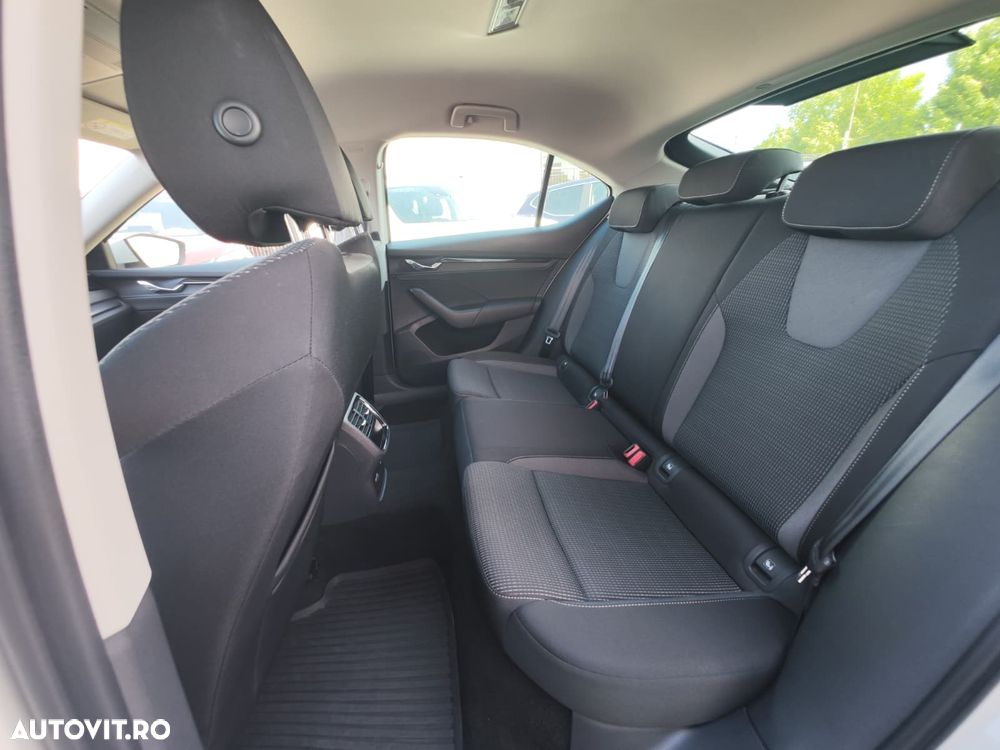 Skoda Octavia 2.0 TDI Ambition - 14