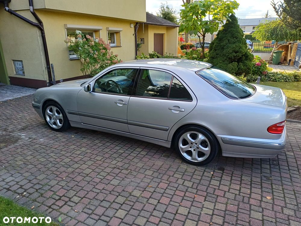 Mercedes-Benz Klasa E - 4