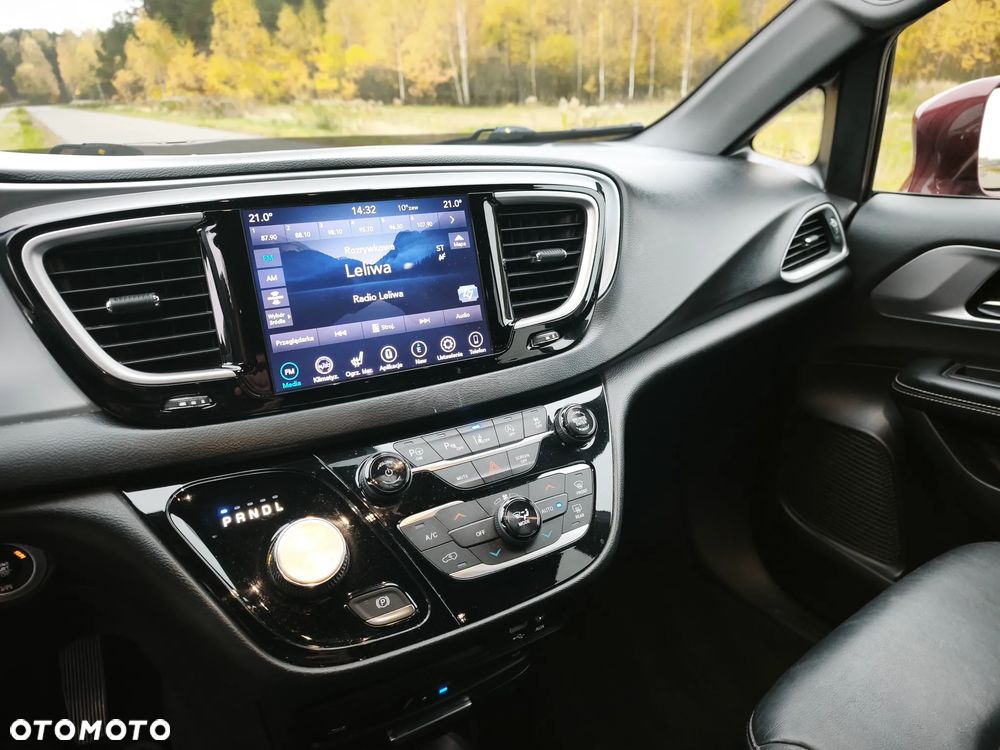 Chrysler Pacifica - 29