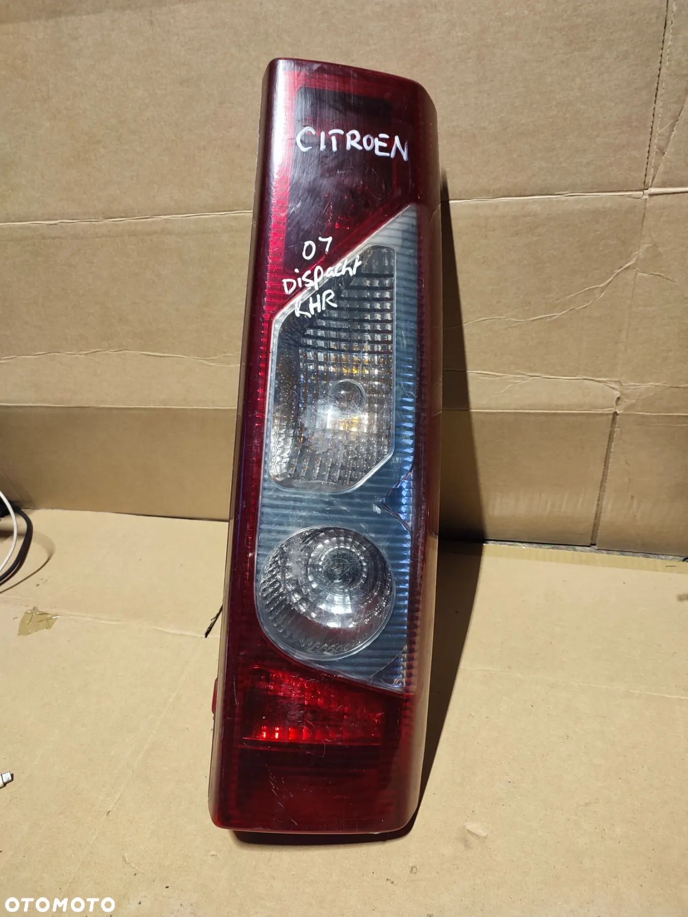 Lampa prawa tył Citroen Dispatch - 1