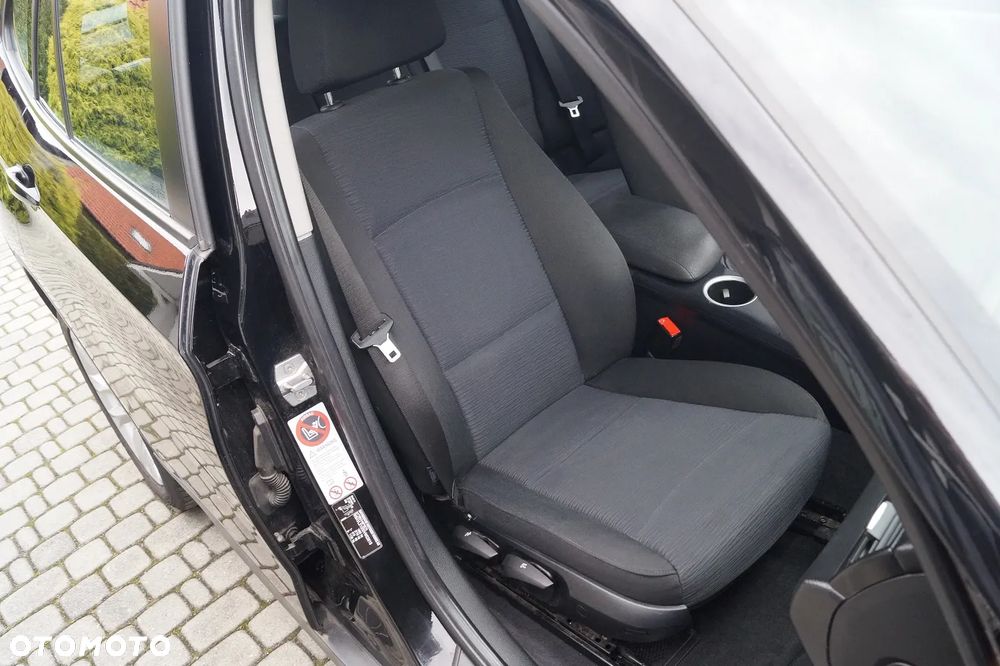 BMW X1 sDrive18i - 26