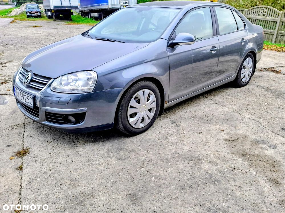 Volkswagen Jetta - 3
