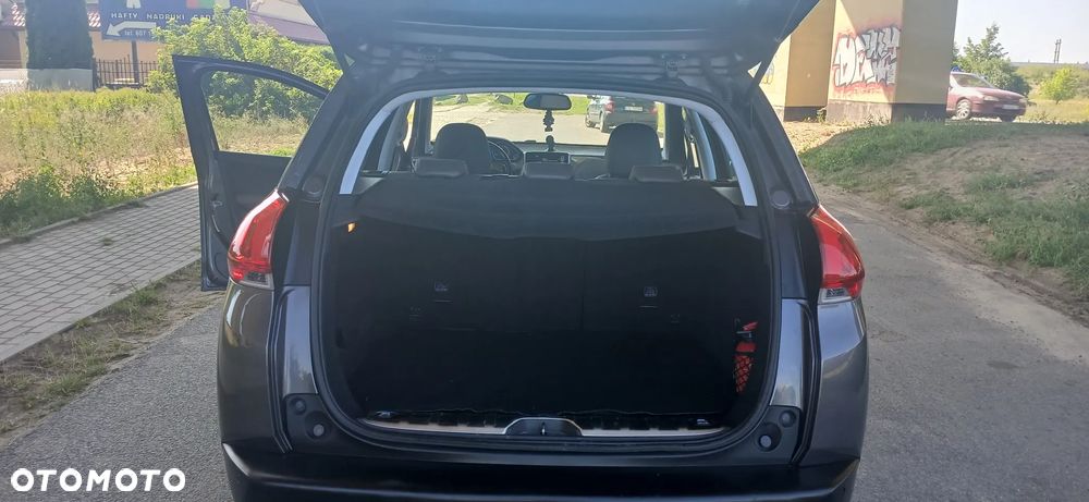 Peugeot 2008 - 11