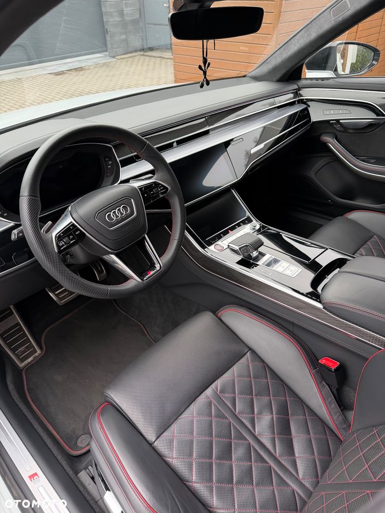 Audi S8 - 9