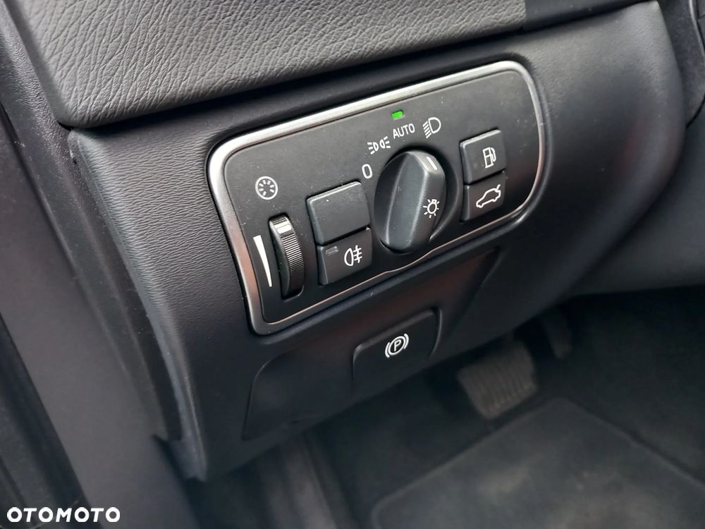 Volvo V60 D6 AWD Plug-in Hybrid Summum - 18