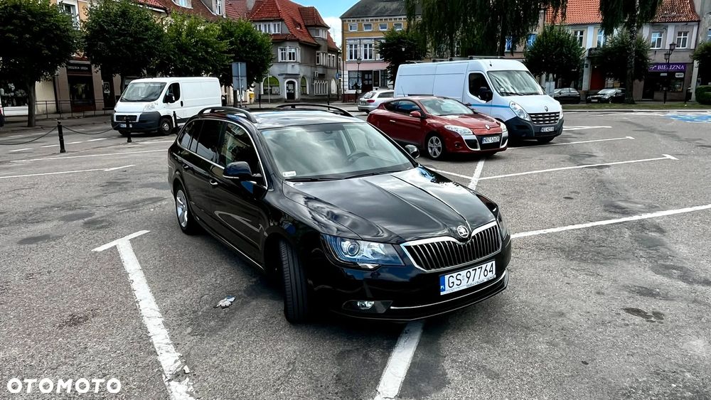 Skoda Superb 2.0 TDI Elegance DSG - 9