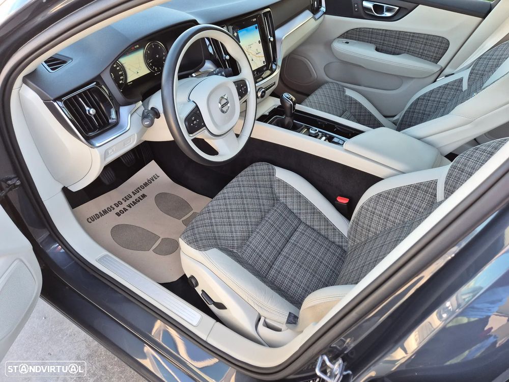Volvo V60 2.0 D3 Momentum Plus - 7