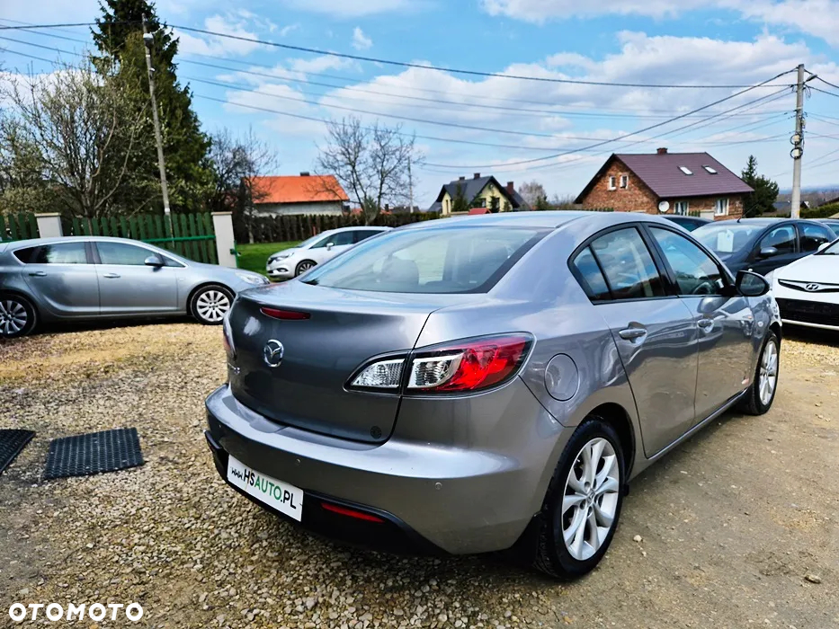 Mazda 3 2.0 Exclusive + - 16