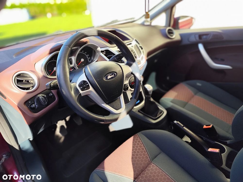 Ford Fiesta - 10