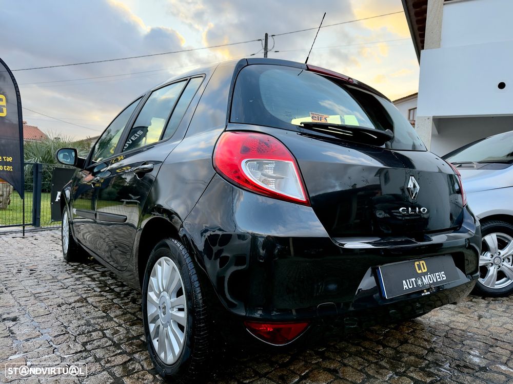 Renault Clio 1.2 16V Dynamique S - 4