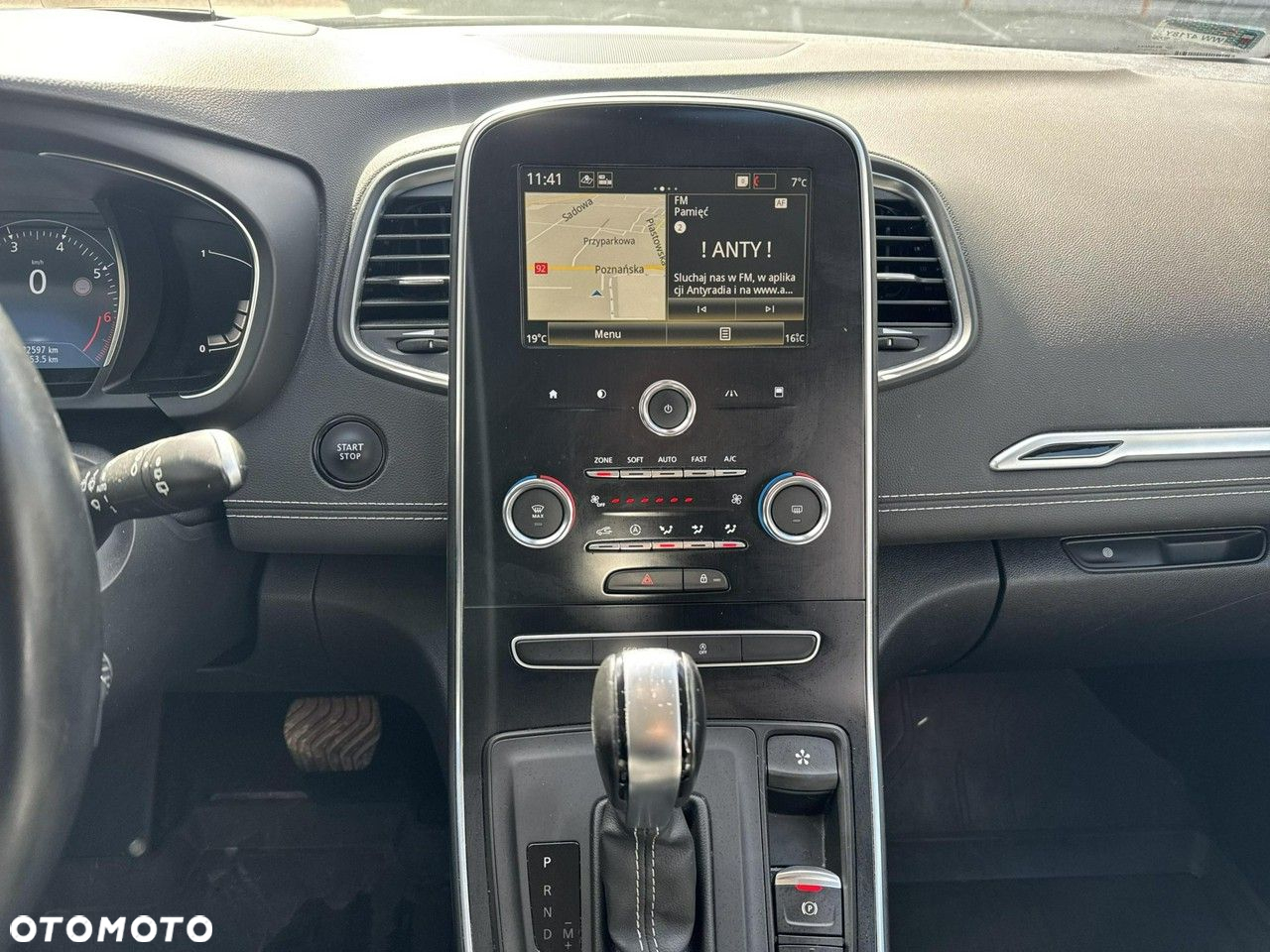 Renault Grand Scenic Gr 1.3 TCe FAP Intens EDC - 22