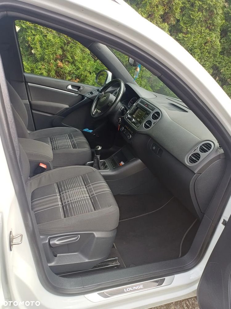 Volkswagen Tiguan 2.0 TDI SCR BlueMotion Technology Lounge Sport & Style - 8