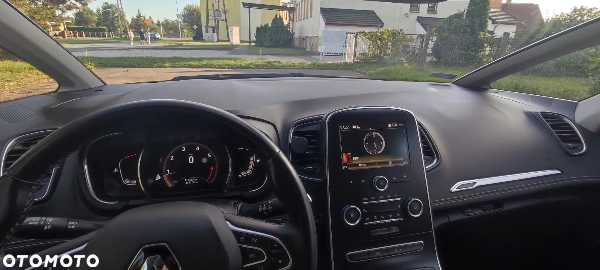 Renault Grand Scenic - 10