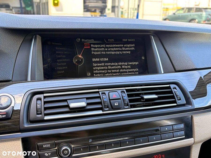 BMW Seria 5 525d xDrive Luxury Line - 29