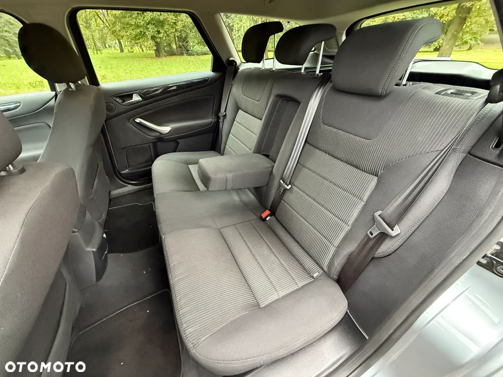 Ford Mondeo - 27