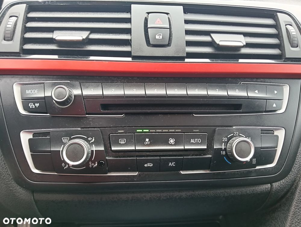 BMW Seria 3 318d DPF Edition Sport - 17