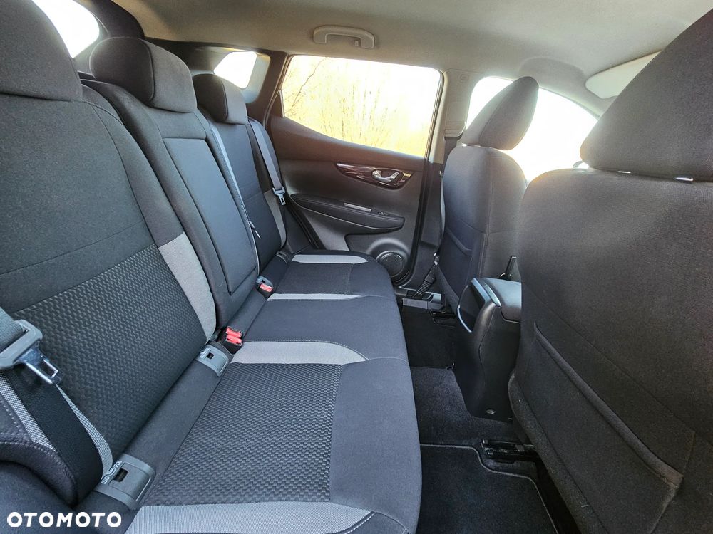 Nissan Qashqai 1.2 DIG-T N-Vision - 30