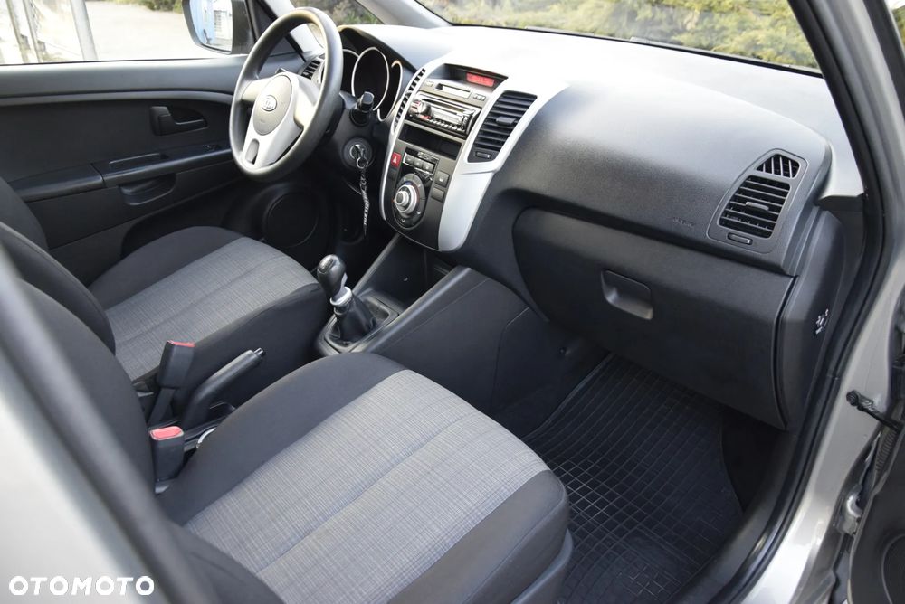 Kia Venga - 18