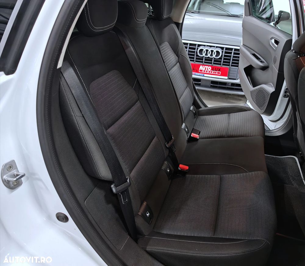 Renault Arkana E-TECH 145 Evolution - 28