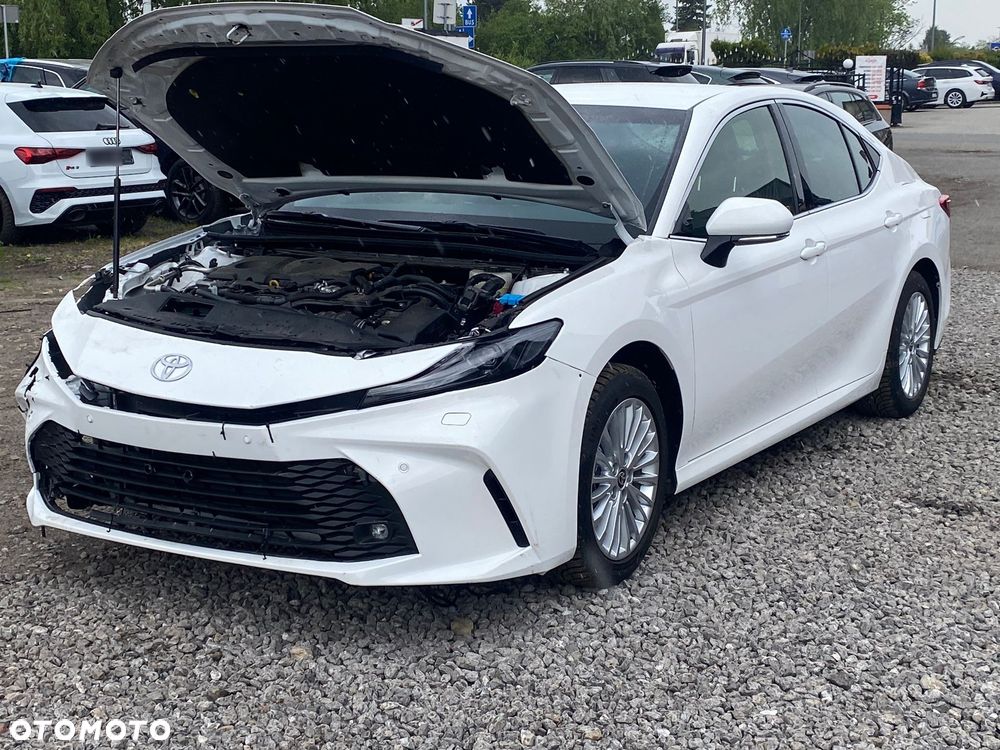 Toyota Camry 2.5 Hybrid Dynamic Force Prestige e-CVT - 2