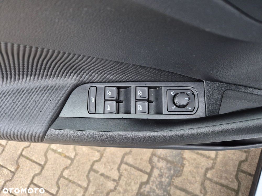 Skoda Kamiq 1.0 TSI Monte Carlo DSG - 11