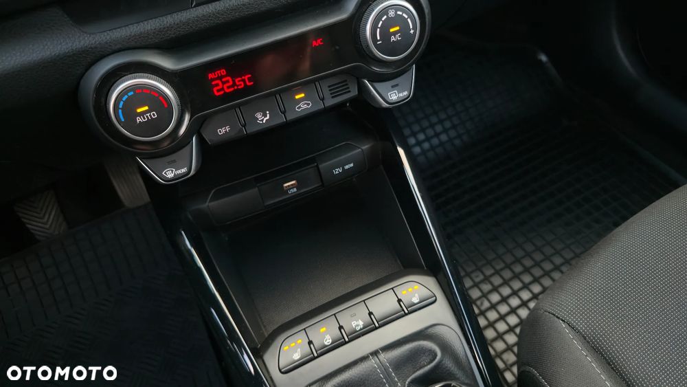 Kia Rio 1.2 L - 25