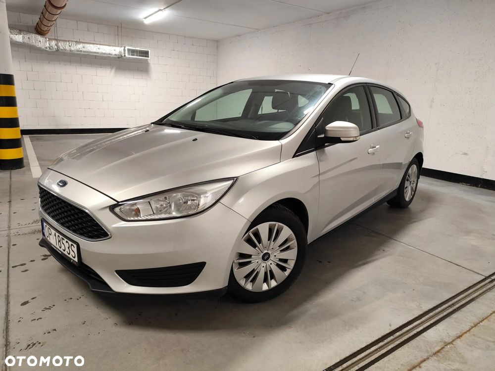 Ford Focus 1.6 Ambiente - 1