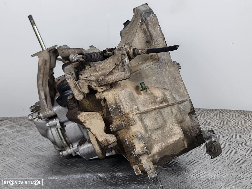 CAIXA VELOCIDADES FIAT STILO MULTI WAGON 2002 - - 2