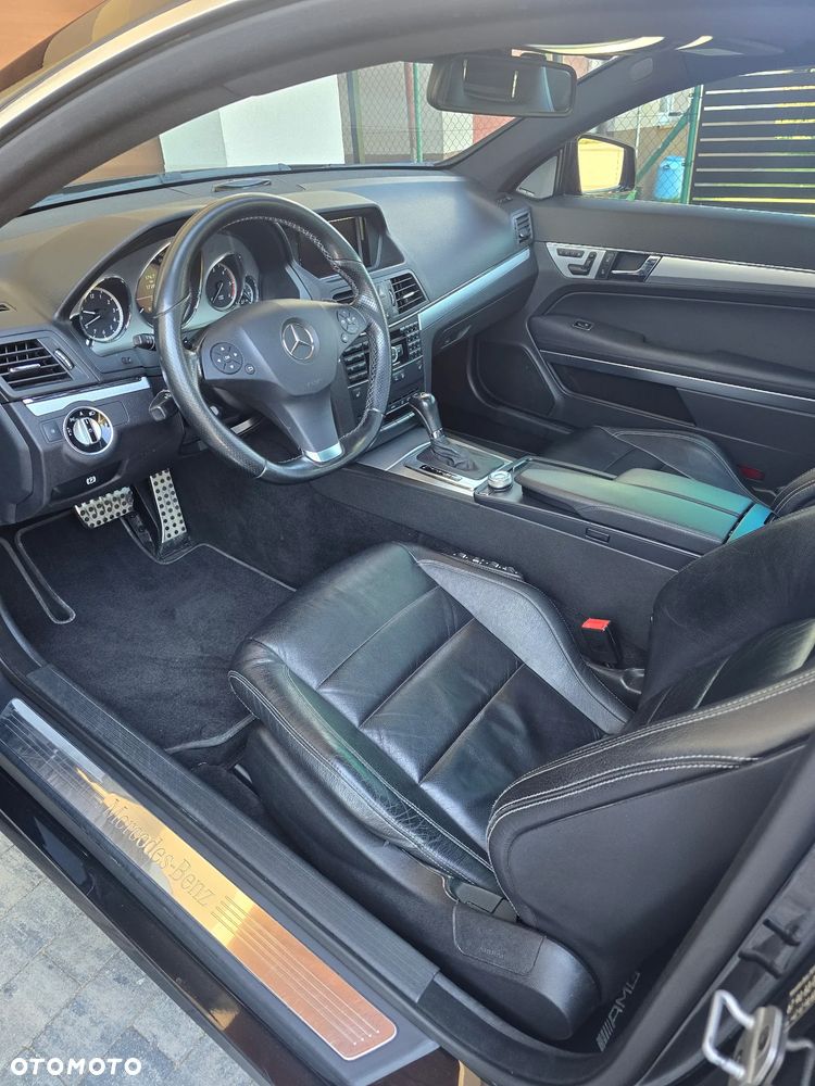 Mercedes-Benz Klasa E 220 CDI DPF BlueEFFICIENCY Automatik Elegance - 32