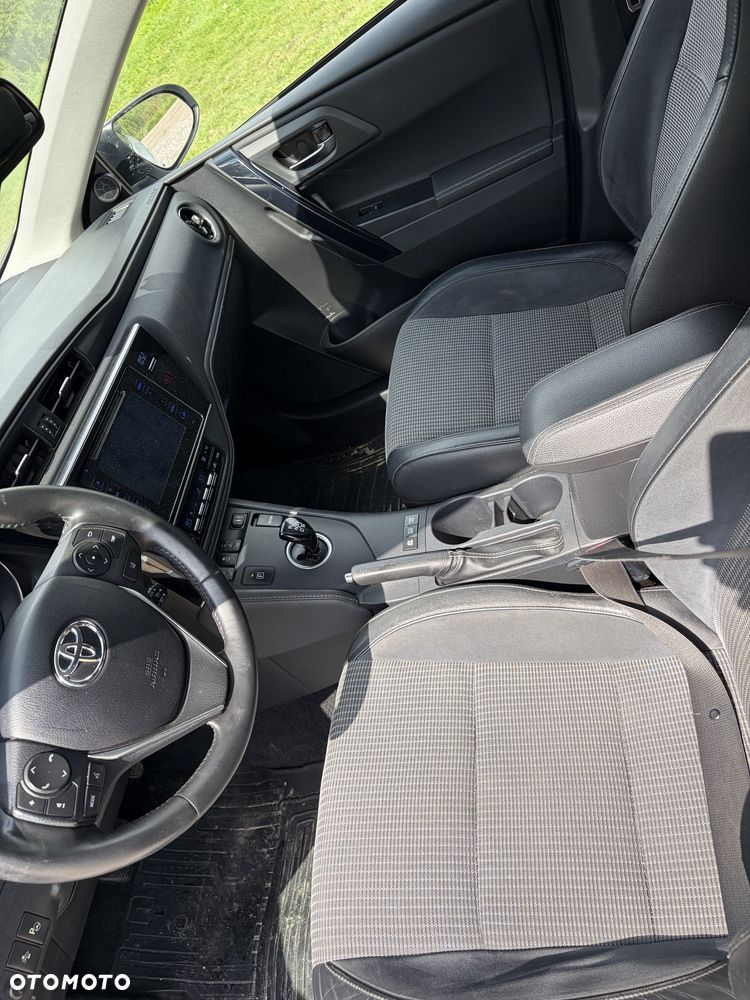 Toyota Auris - 6