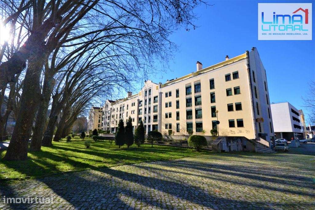 T4 DUPLEX - 330 M2 - CENTRO DE LEIRIA - Vista Castelo/Rio Lis - Grande imagem: 2/21