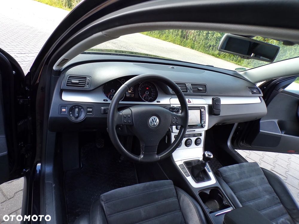 Volkswagen Passat Variant 2.0 TDI Highline - 15