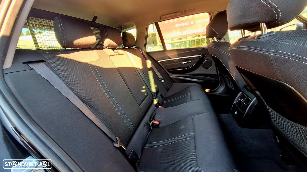 BMW 320 d Aut. Sport Line - 15