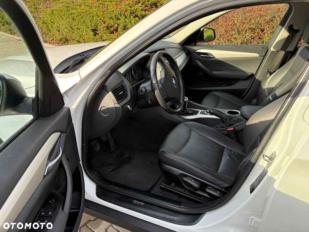 BMW X1 sDrive18d - 14