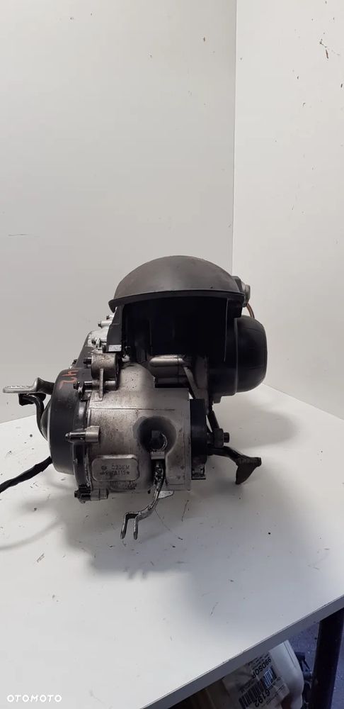 Piaggio Vespa LX 50 2T Silnik - 5