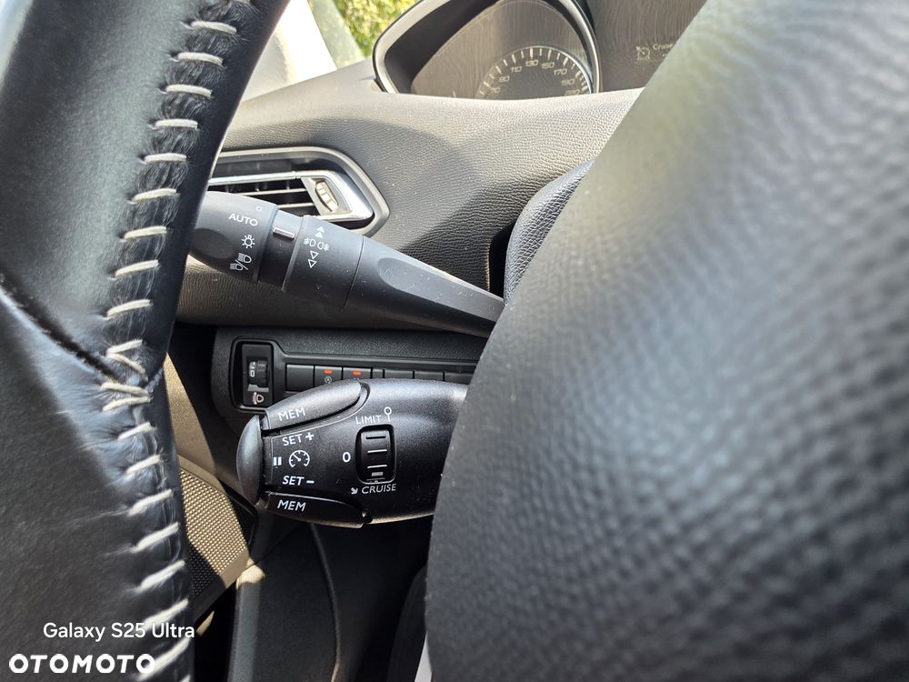 Peugeot 308 BlueHDi 130 Stop & Start Allure Pack - 21