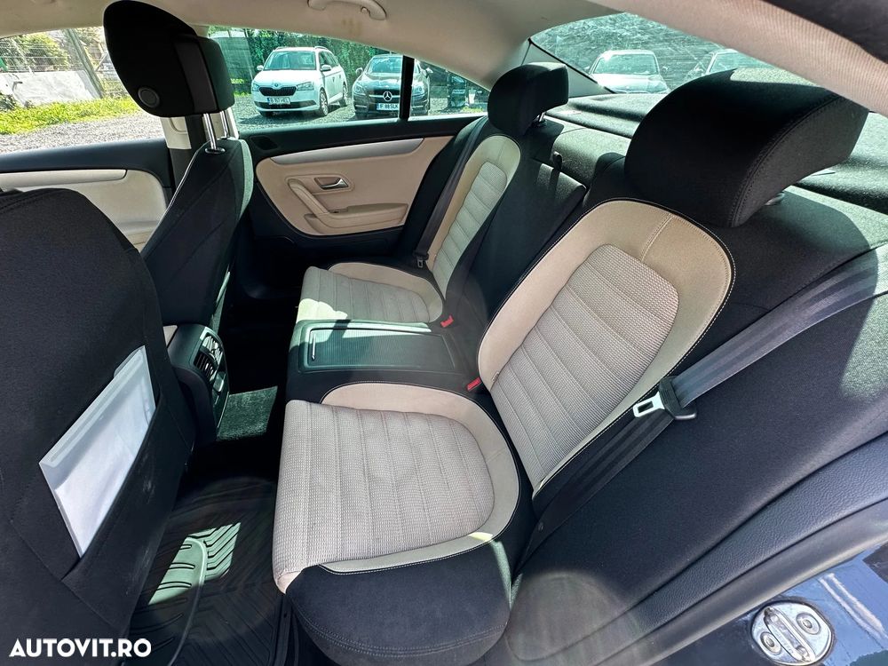 Volkswagen Passat CC - 8