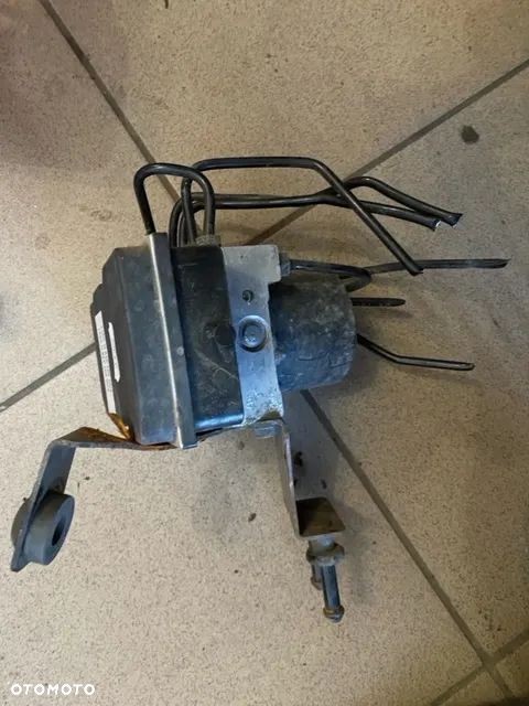 POMPA ABS VOLKSWAGEN VW POLO 9N 6Q0907379R