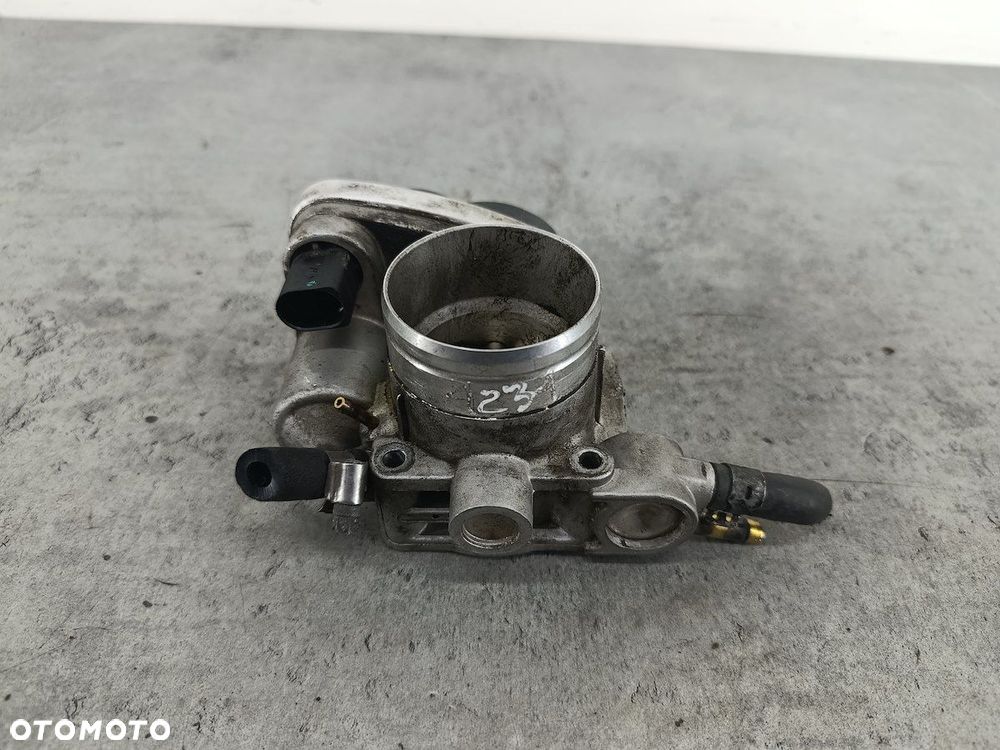PRZEPUSTNICA VW PASSAT B5 FL 06B133062P 1.6 8V - 4