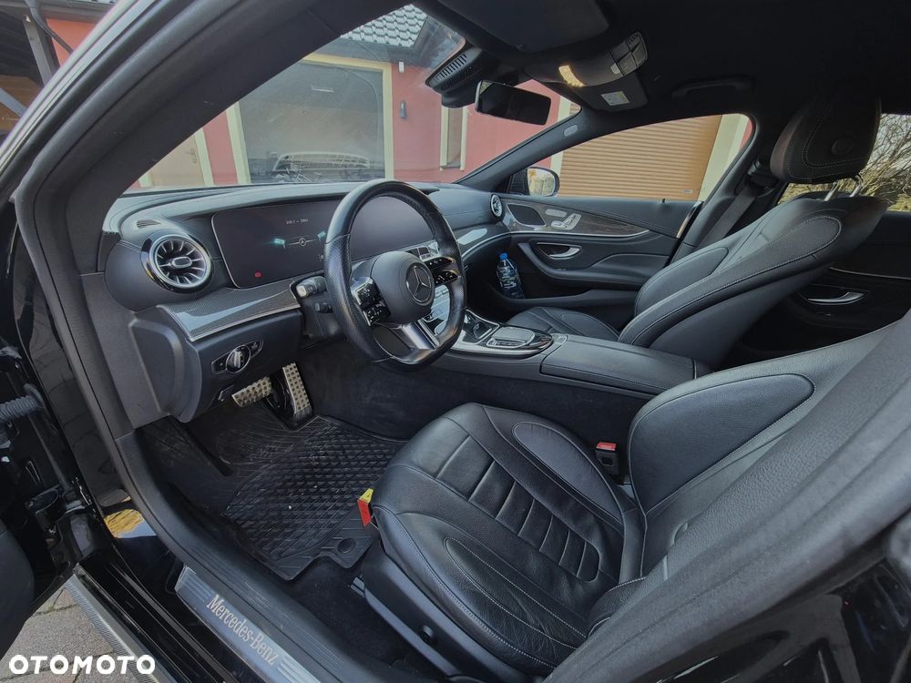 Mercedes-Benz CLS 300 d 4-Matic AMG - 6