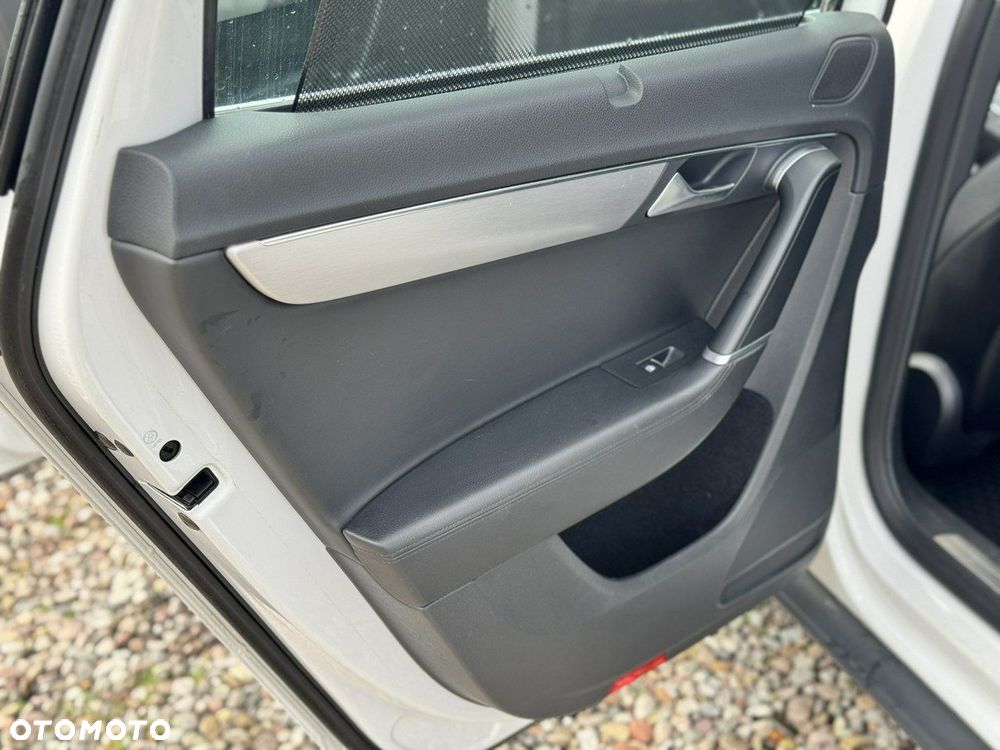 Volkswagen Passat Alltrack - 27