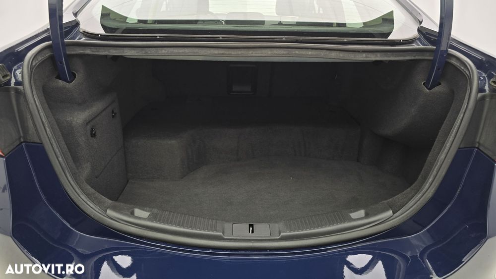 Ford Mondeo 2.0 HEV Trend - 25